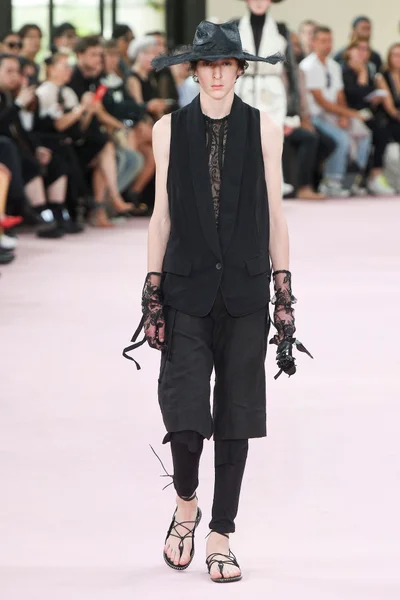 Look 13